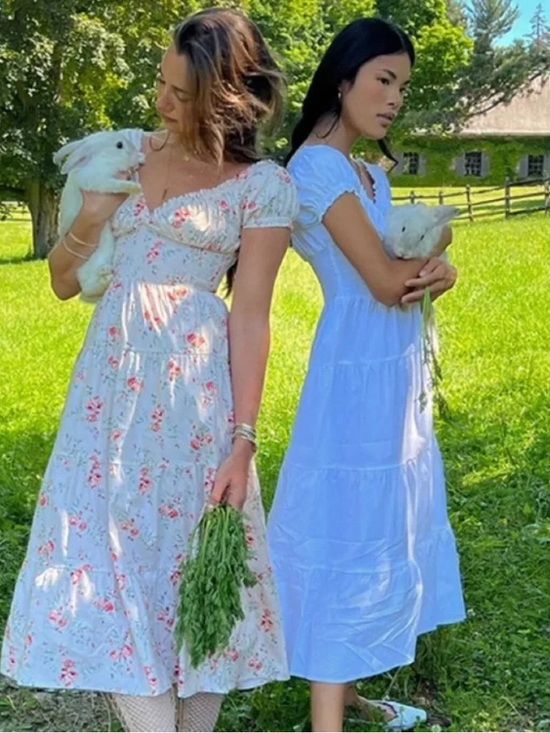 WeWoreWhat Dresses & Skirts - New Weworewhat Puff Sleeve Smocked Midi Dress in Dainty Floral Size Small